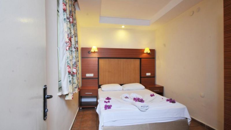 Green Park Apart 3*