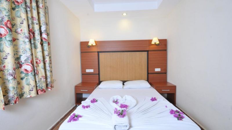 Green Park Apart 3*