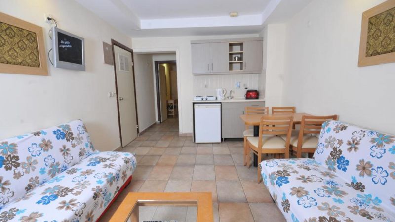 Green Park Apart 3*