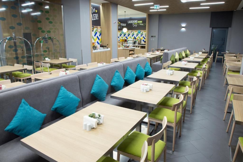 Hampton By Hilton Istanbul Zeytinburnu 4*
