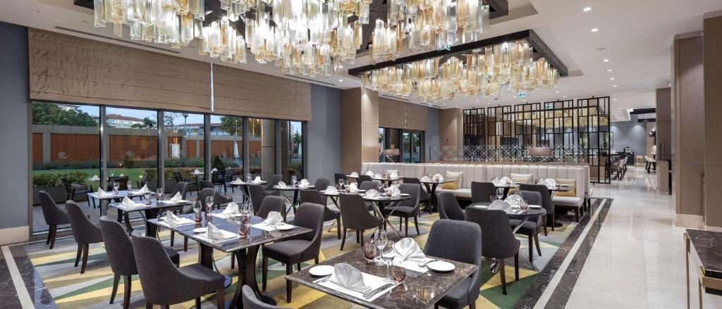 Hilton Istanbul Bakirkoy 5*