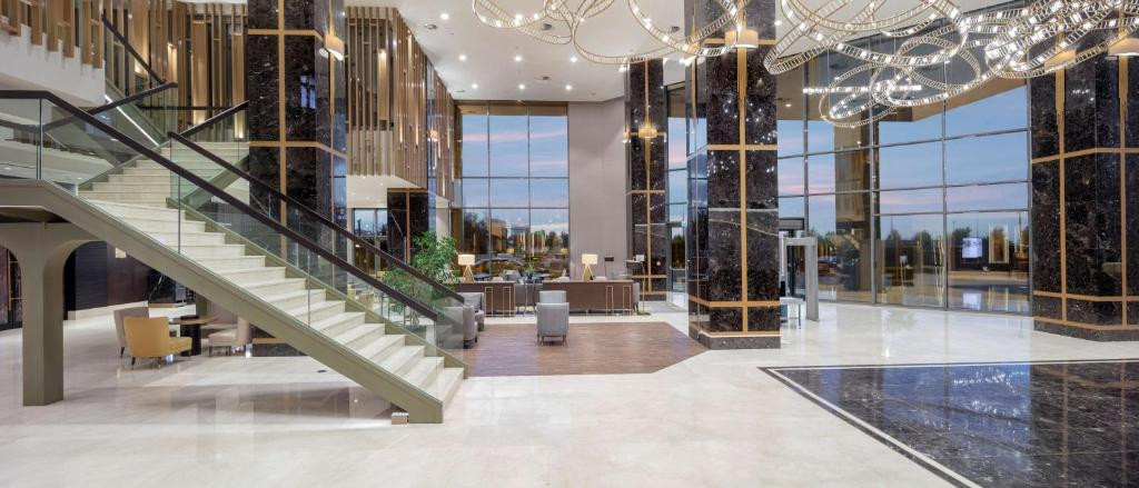 Hilton Istanbul Bakirkoy 5*