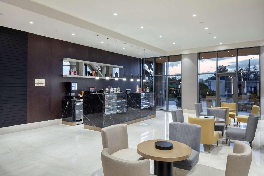 Hilton Istanbul Bakirkoy 5*