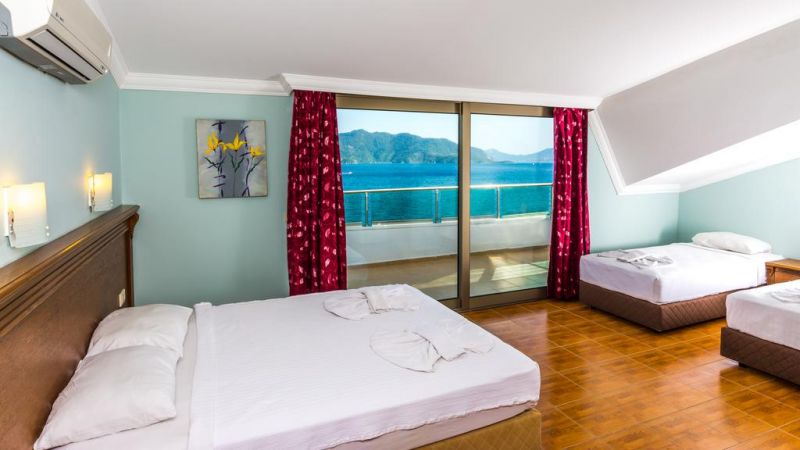 Honeymoon Beach 3*