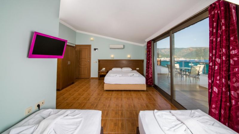 Honeymoon Beach 3*
