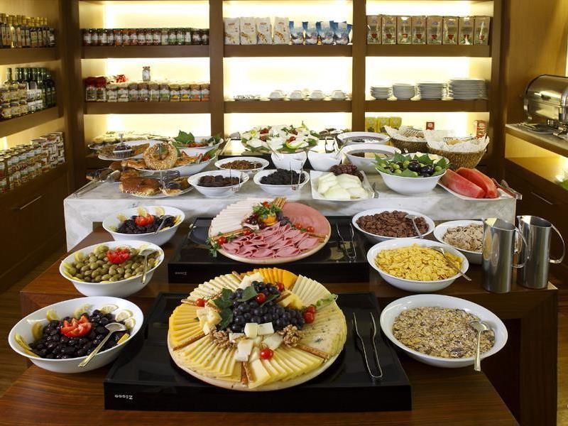 Housez Suites & Apartments 4*
