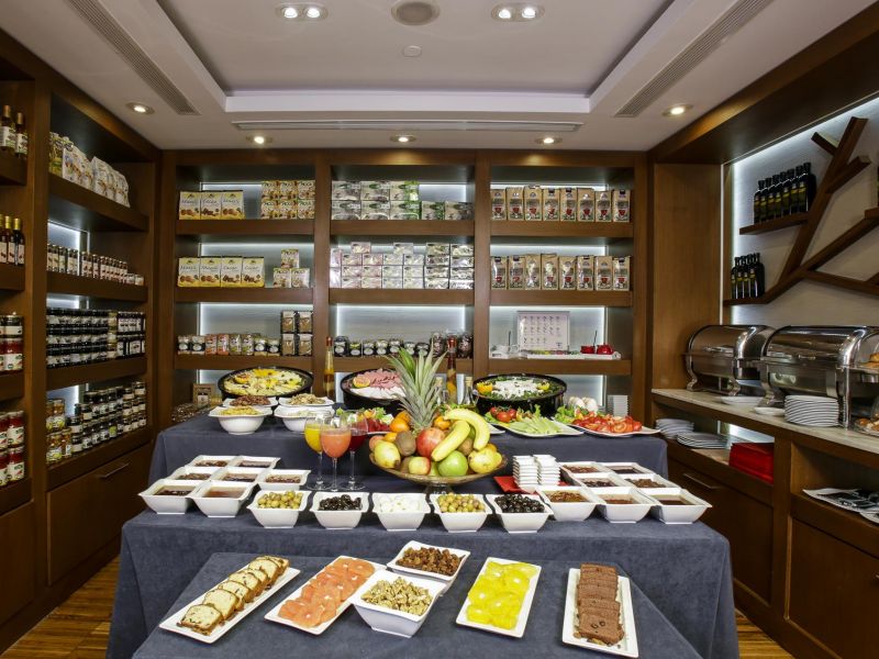 Housez Suites & Apartments 4*