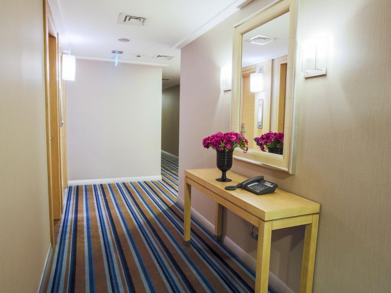 Housez Suites & Apartments 4*