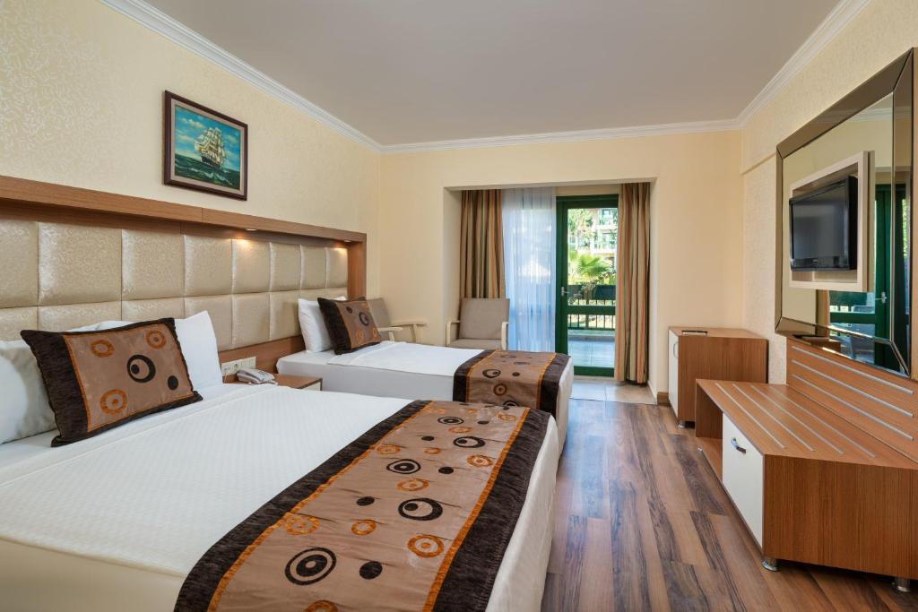 Oz Hotels Incekum Beach Hotel 5*