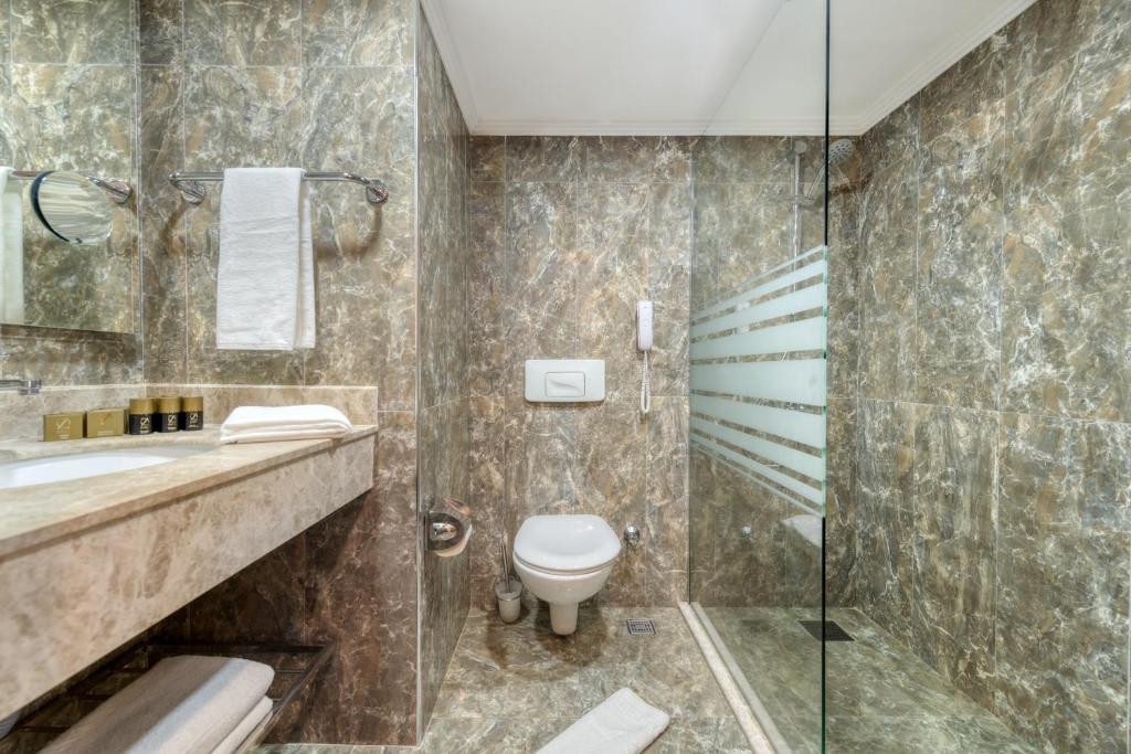 Oz Hotels Incekum Beach Hotel 5*