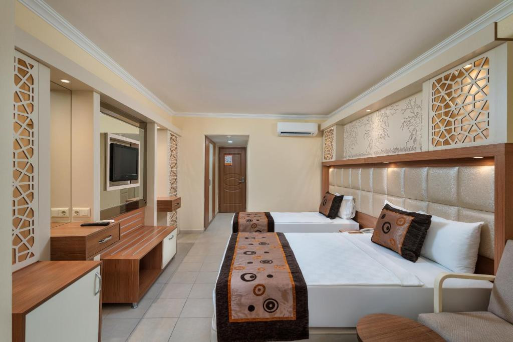 Oz Hotels Incekum Beach Hotel 5*