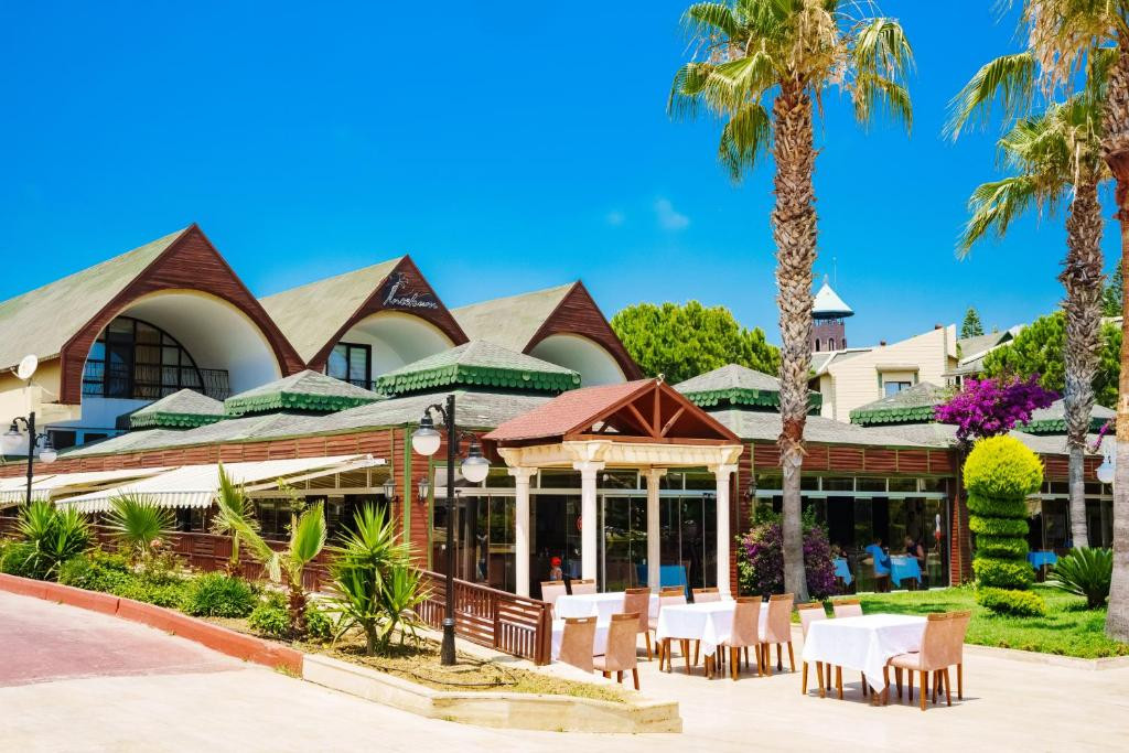 Oz Hotels Incekum Beach Hotel 5*