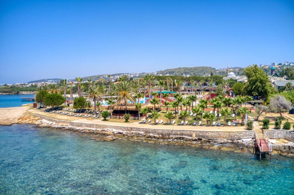 Oz Hotels Incekum Beach Hotel 5*