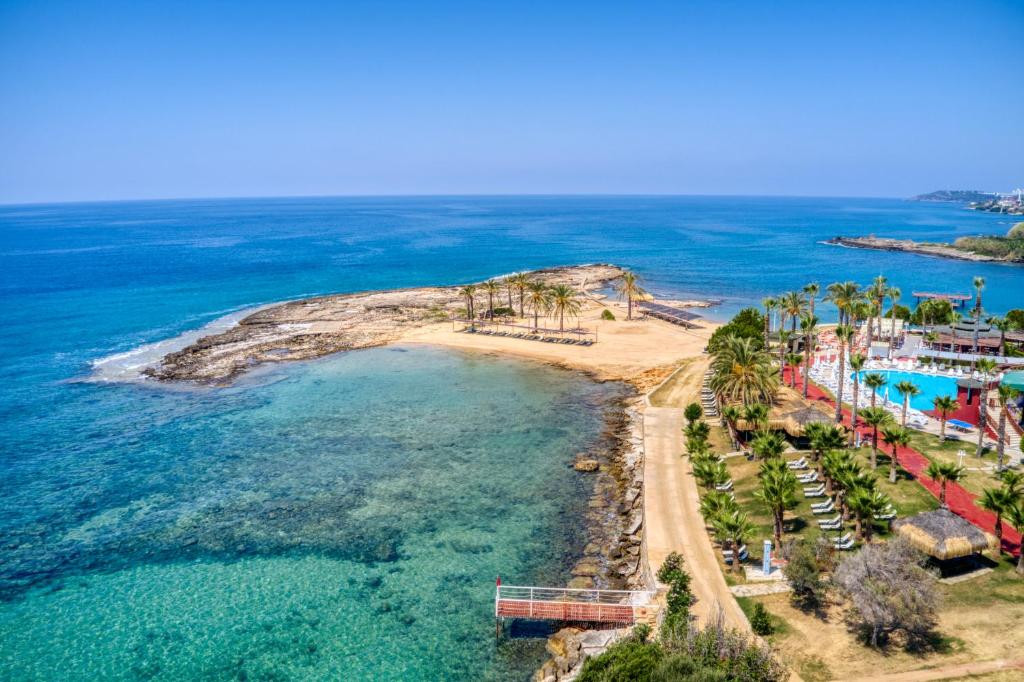 Oz Hotels Incekum Beach Hotel 5*