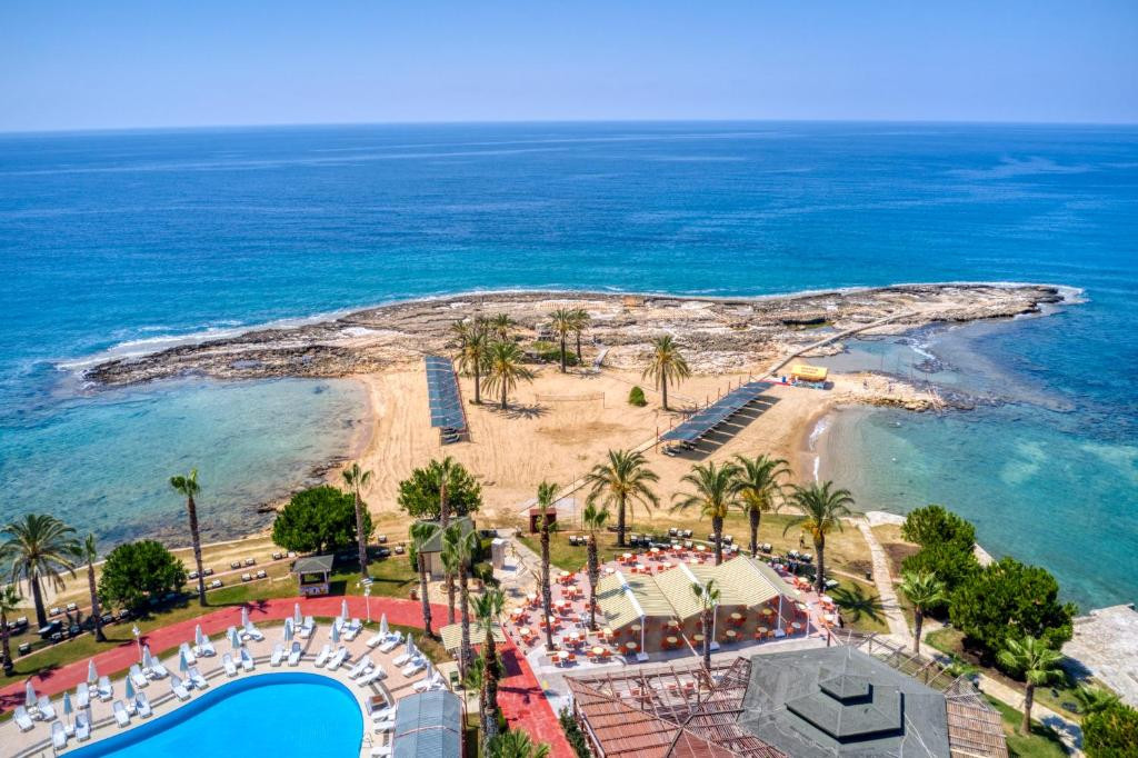 Oz Hotels Incekum Beach Hotel 5*