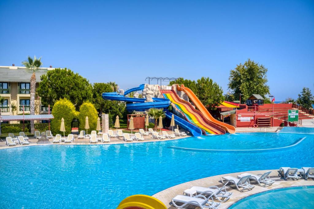 Oz Hotels Incekum Beach Hotel 5*