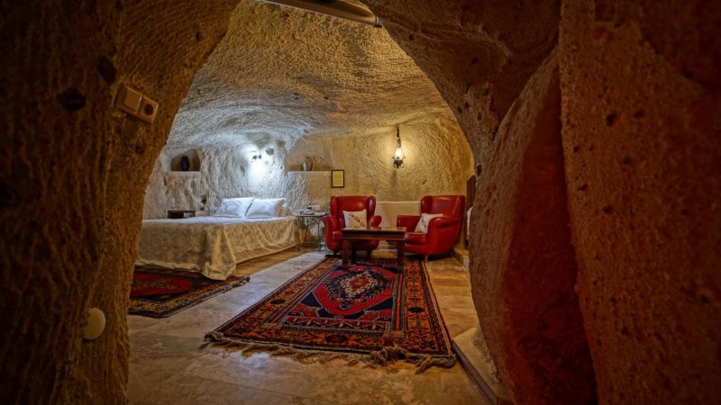 Jerveni Cave 3*
