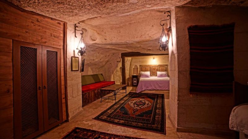 Jerveni Cave 3*