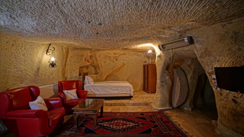 Jerveni Cave 3*
