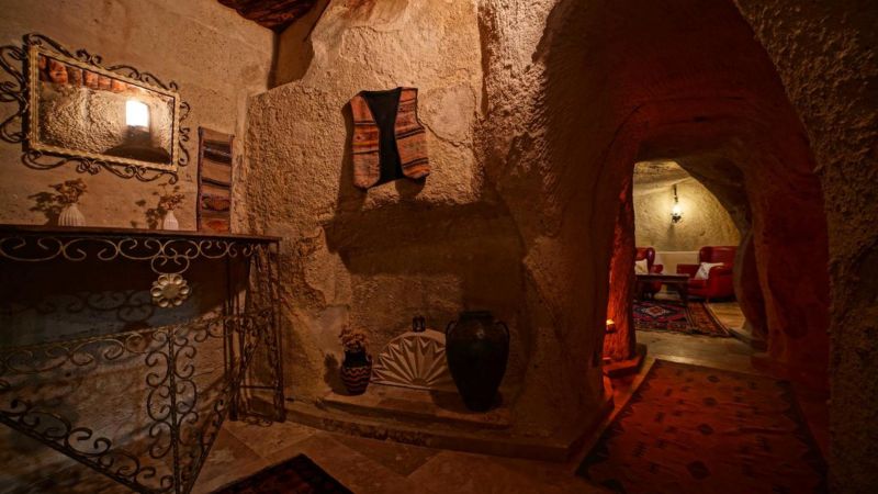 Jerveni Cave 3*
