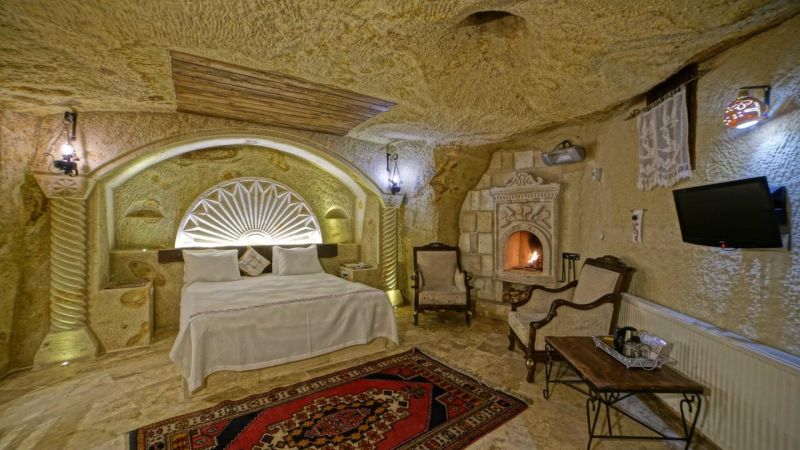 Jerveni Cave 3*