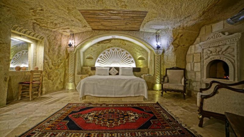 Jerveni Cave 3*