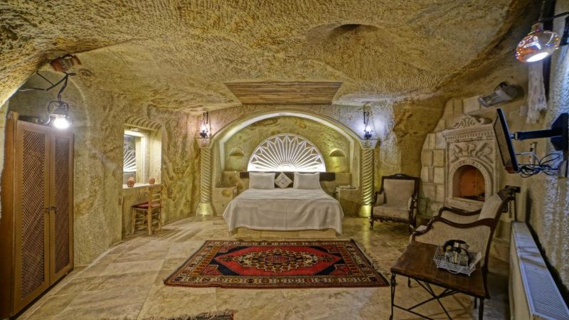 Jerveni Cave 3*