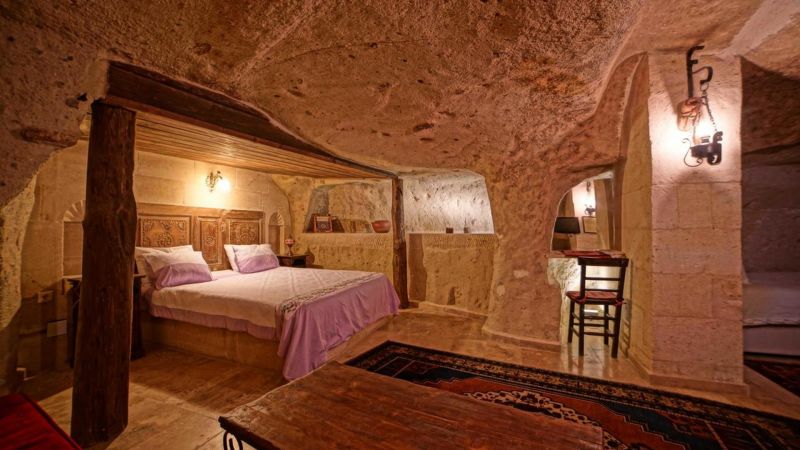 Jerveni Cave 3*