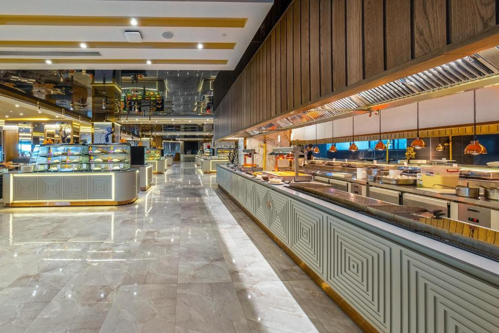 Lago Hotel (Ex. Azura Deluxe Sorgun) 5*