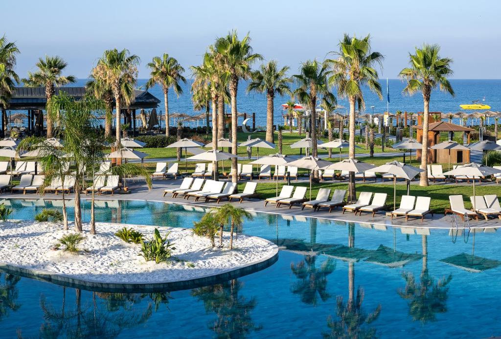 Lago Hotel (Ex. Azura Deluxe Sorgun) 5*