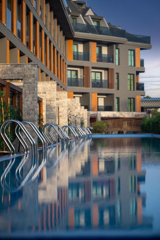 Lago Hotel (Ex. Azura Deluxe Sorgun) 5*
