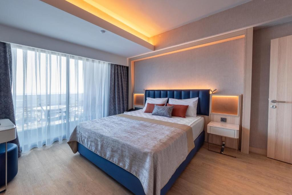 Lago Hotel (Ex. Azura Deluxe Sorgun) 5*