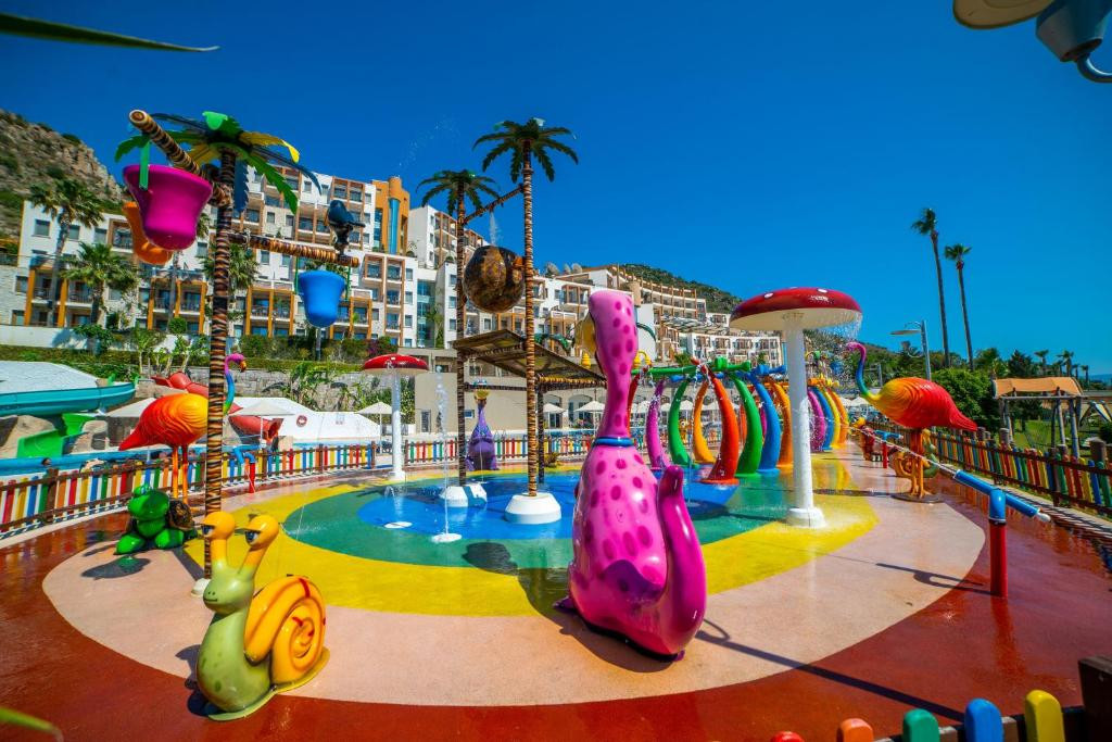 Kefaluka Resort 5*