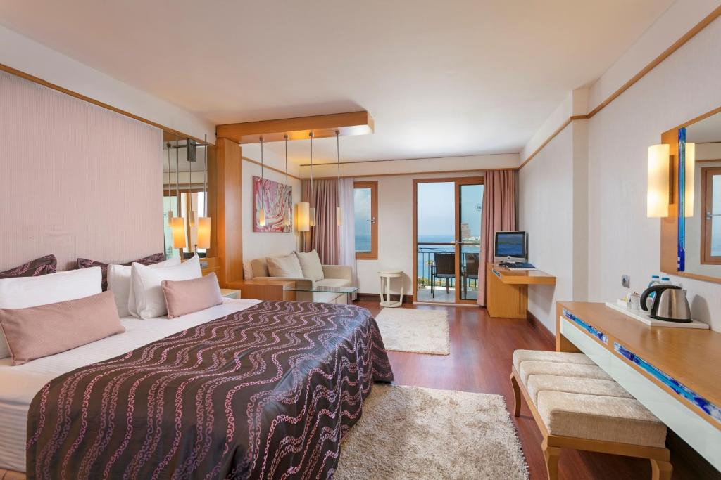 Kefaluka Resort 5*