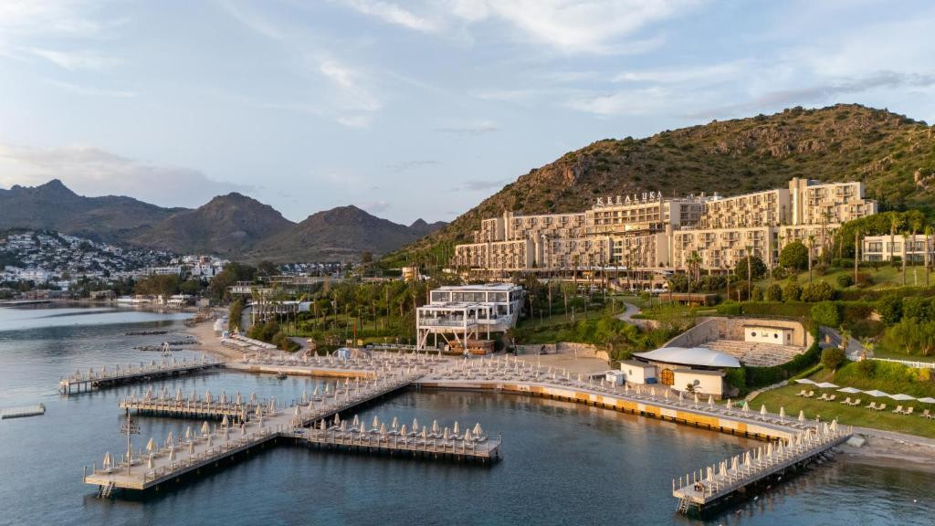Kefaluka Resort 5*