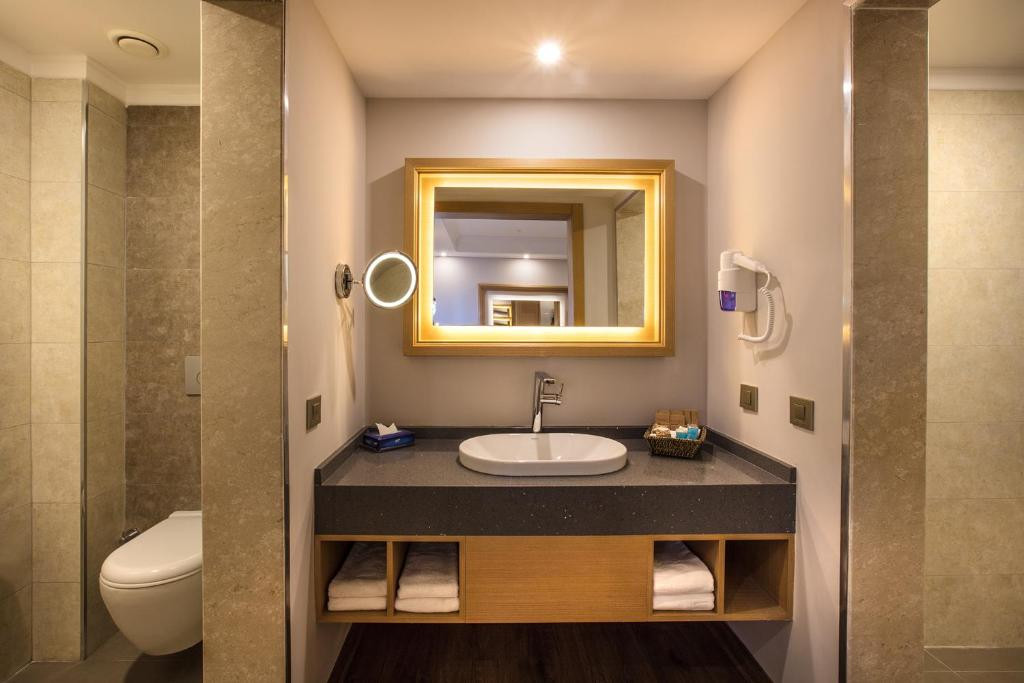 Korumar Ephesus Spa & Beach Resort 5*