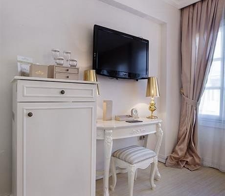 Lavin Suites Hotel 3*