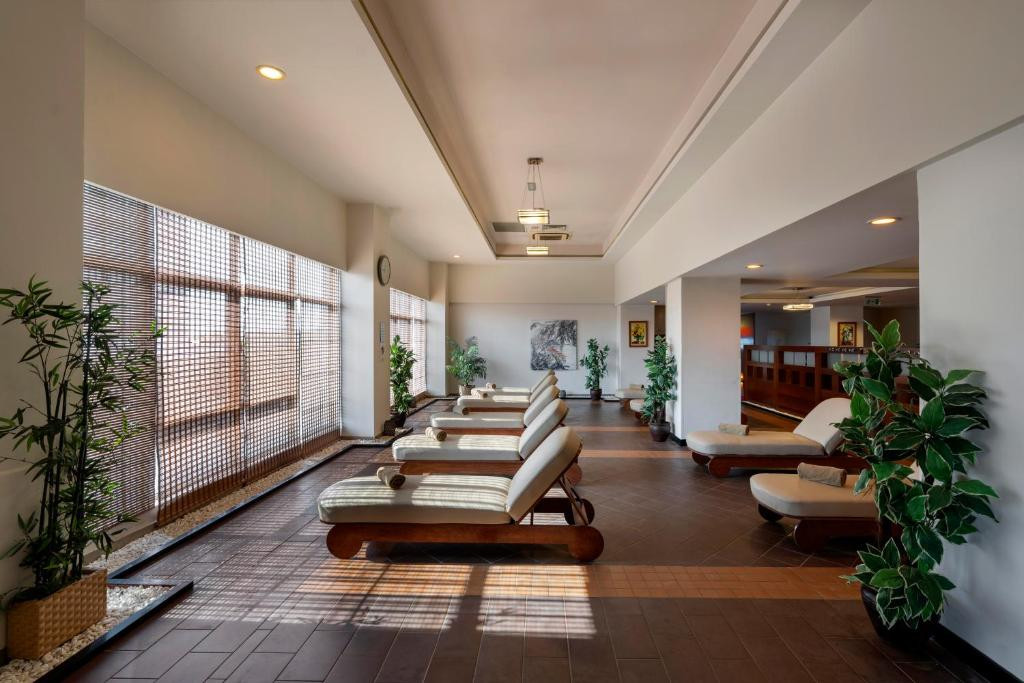 Limak Lara De Luxe Hotel & Resort 5*