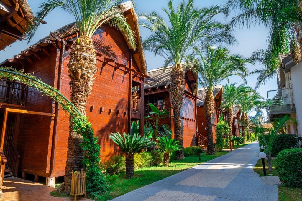 Long Beach 5*