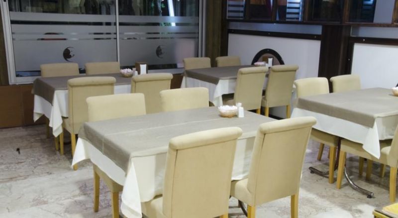 Luna Boutique 3*