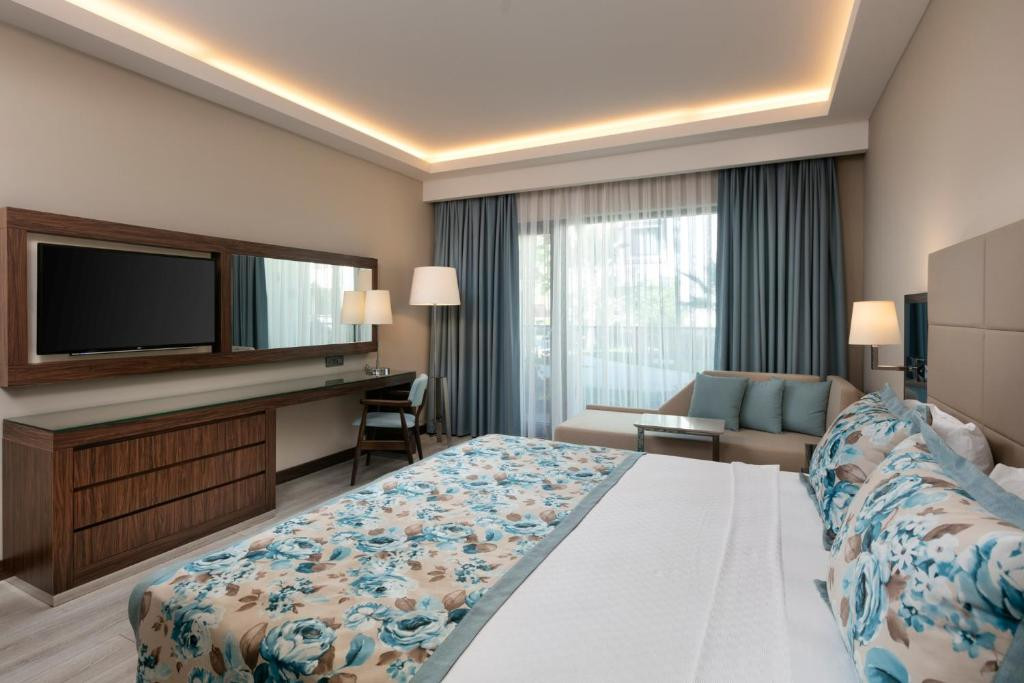 Seven Seas Hotel Life (Ex. Otium Hotel Life) 5*