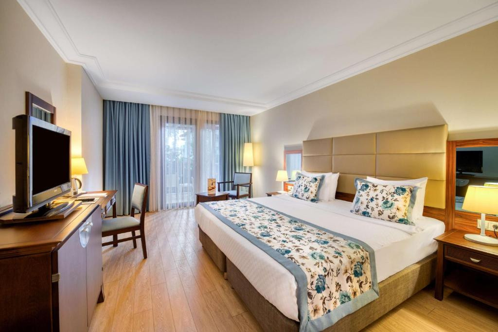 Seven Seas Hotel Life (Ex. Otium Hotel Life) 5*