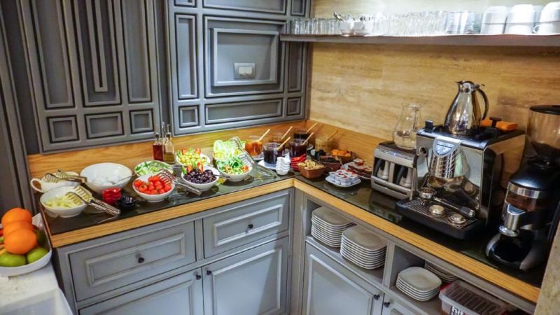 Maroon Tomtom Hotel 4*