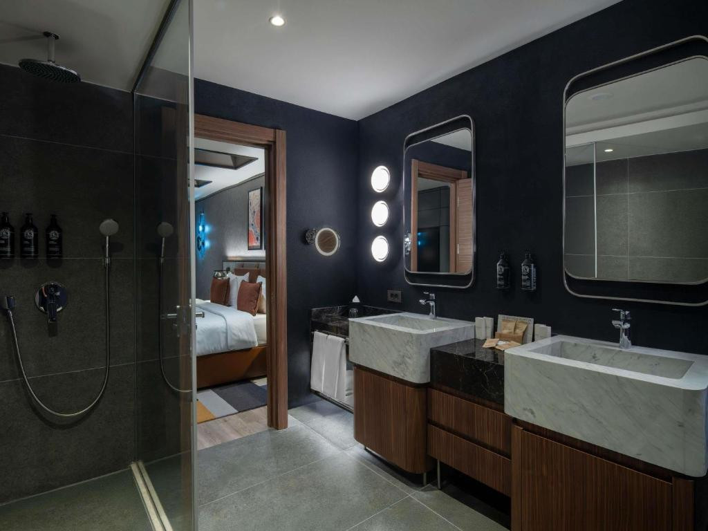 Mercure Istanbul Altunizade 4*