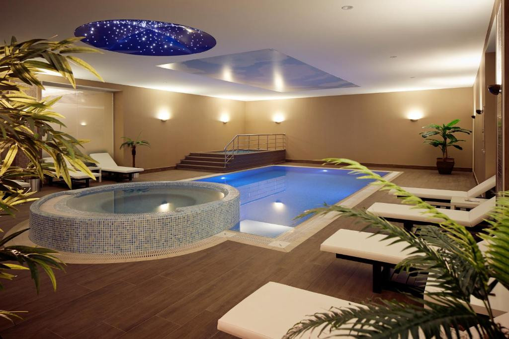 Mercure Istanbul Altunizade 4*