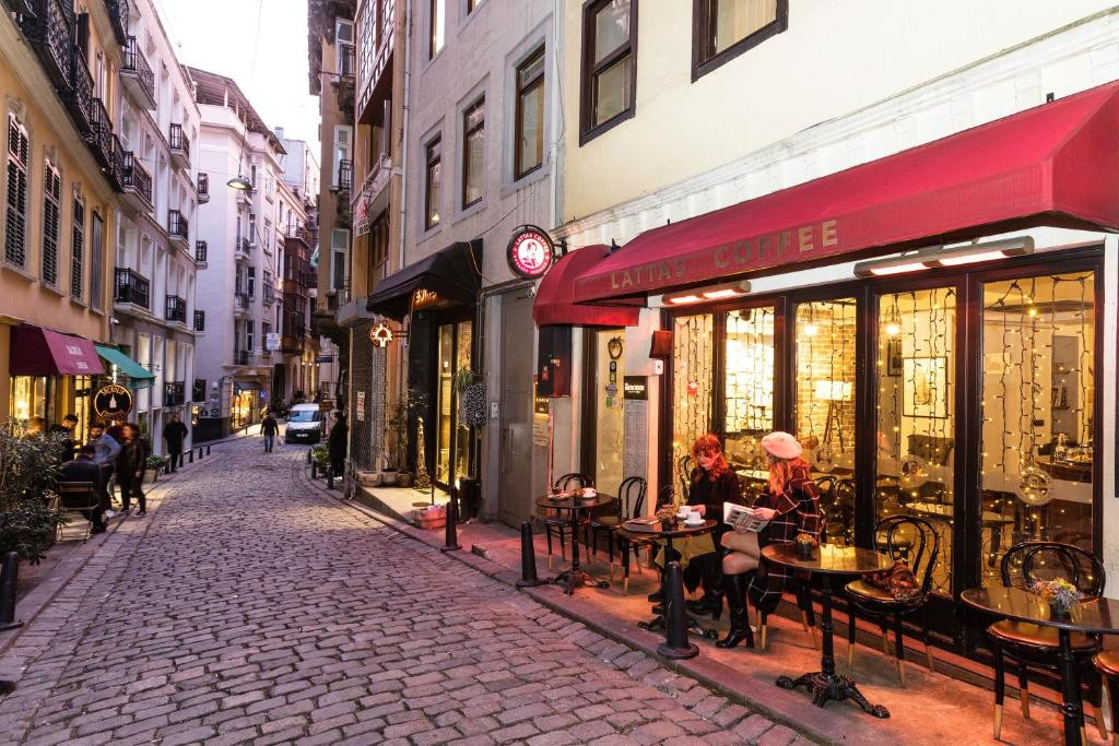 Meroddi Galata Mansion 4*