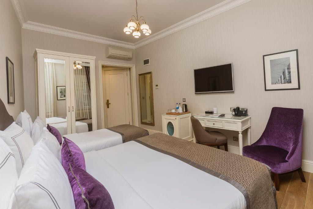 Meroddi Galata Mansion 4*