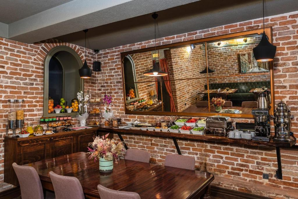 Meroddi Galata Mansion 4*