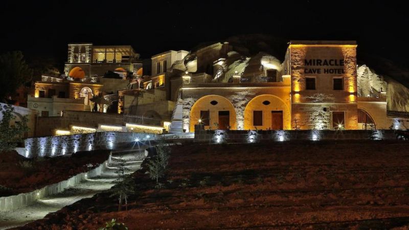 Miracle Cave Hotel 2*
