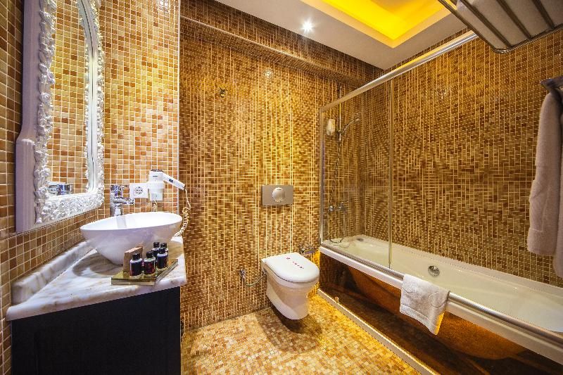 Mood Design Suites 3*